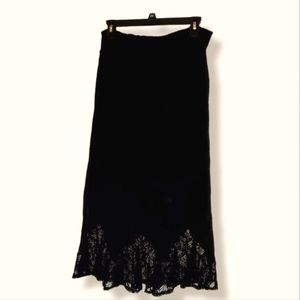 APT 9 BLACK SKIRT WITH BLACK LACE ALONG BOTTOM